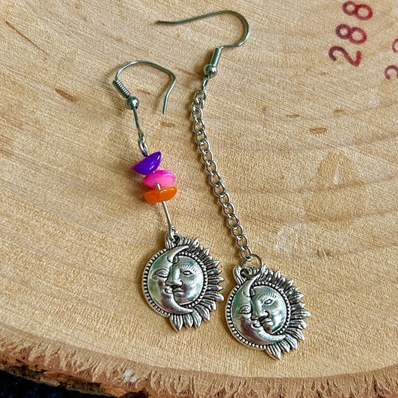Jewelry - Bohemian Celestial Sun & Moon Polished Faux Rocks Colorful Drop Earrings